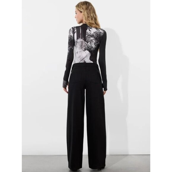 Alice + Olivia Delaina Renaissance Fresco Top Medium NWT - Picture 3 of 14